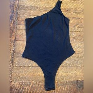 Women’s Bodysuit (Size M)